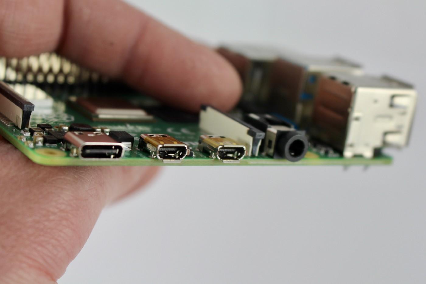 puertos-mini-hdmi-de-raspberrypi