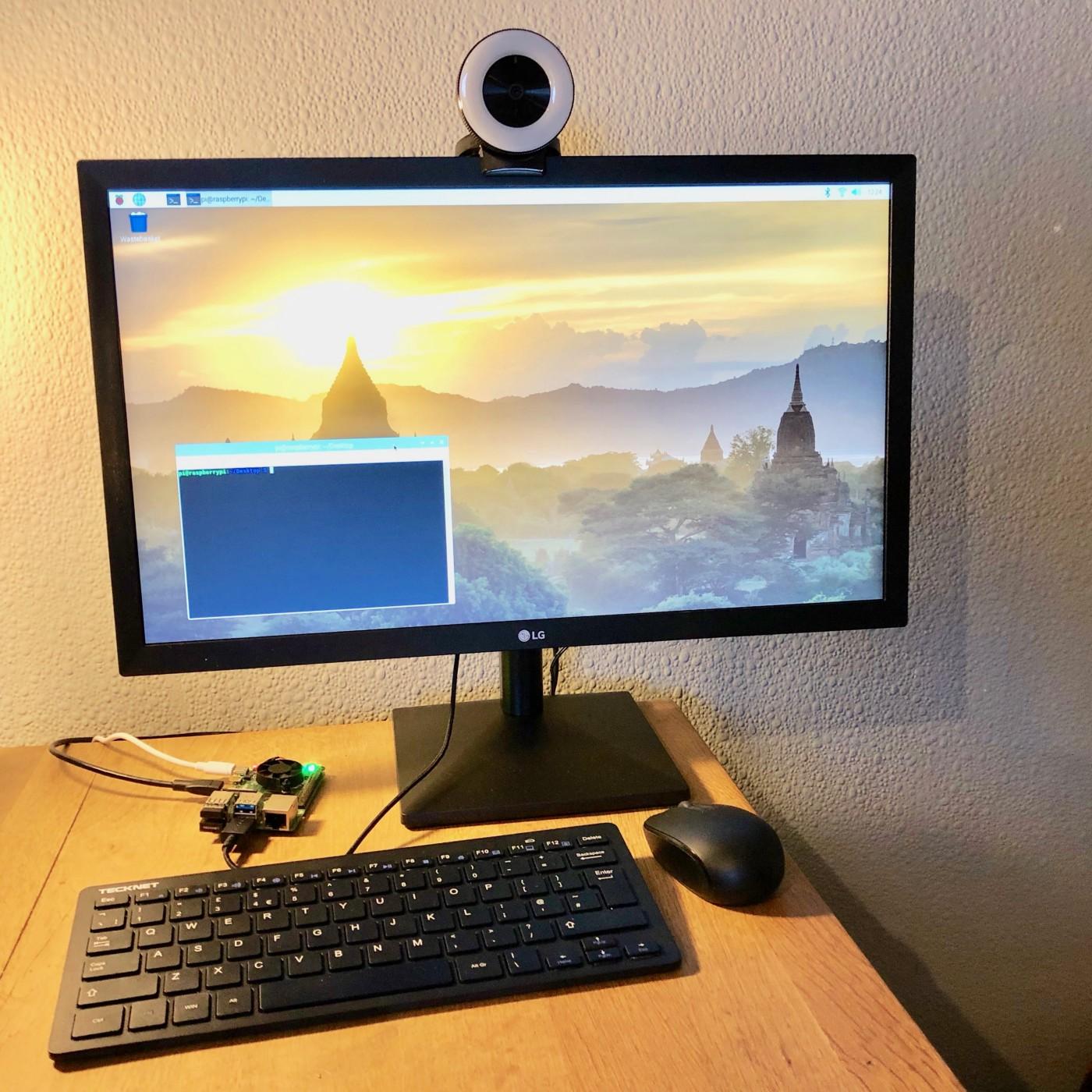rapsberry-4-con-monitor-y-webcam rapsberry 4 con monitor y webcam